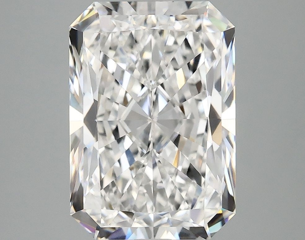 IGI Radiant 4.09ct E VVS2 - Loose Lab Diamond: IGI Radiant 4.09ct E VVS2 - Loose Lab Diamond Item Specifics: Source: This Is A Real Diamond Grown In A Lab Not Mined. Carat: 4.09 Cut: - Color: E Clarity: VVS2 Polish: EX Symmetry: EX Measurements: 1