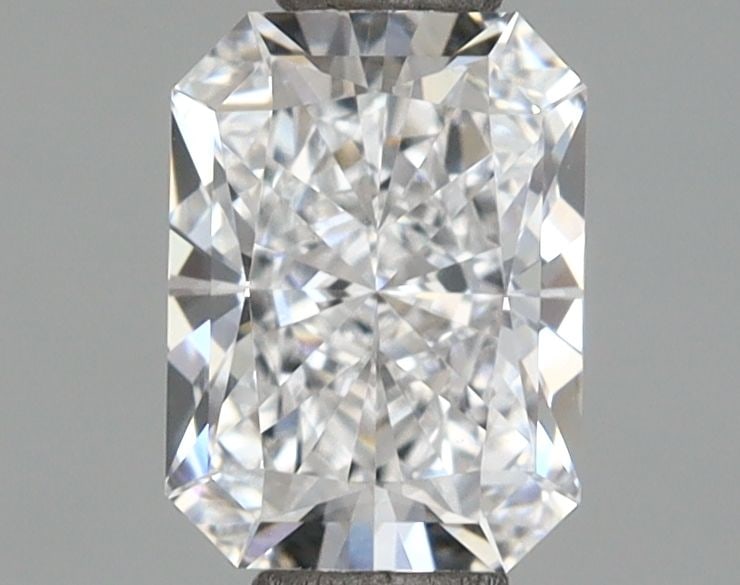 IGI Radiant 1.05ct D VVS1 - Loose Lab Diamond: IGI Radiant 1.05ct D VVS1 - Loose Lab Diamond Item Specifics: Source: This Is A Real Diamond Grown In A Lab Not Mined. Carat: 1.05 Cut: - Color: D Clarity: VVS1 Polish: EX Symmetry: EX Measurements: 6