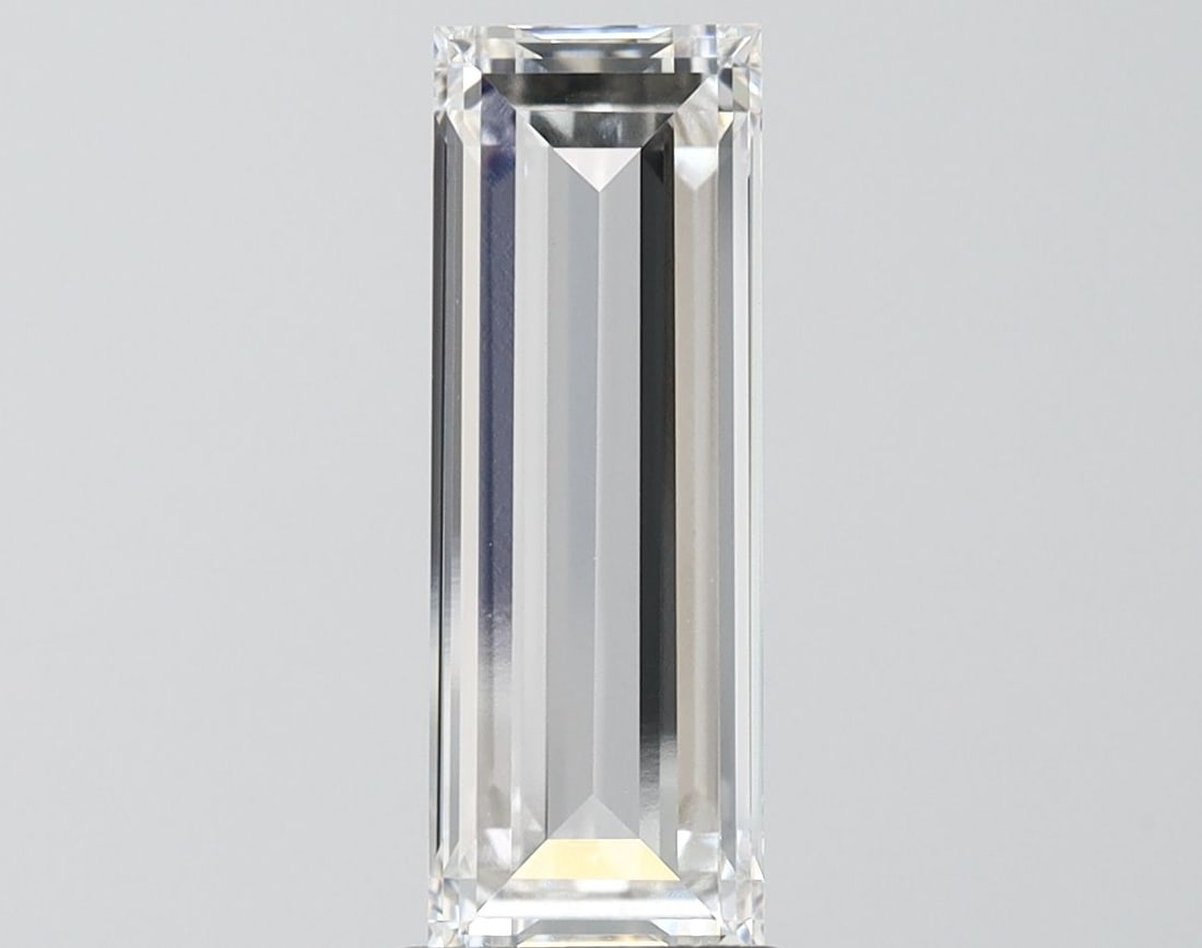 IGI Baguette 2.35ct F VVS2 - Loose Lab Diamond: IGI Baguette 2.35ct F VVS2 - Loose Lab Diamond Item Specifics: Source: This Is A Real Diamond Grown In A Lab Not Mined. Carat: 2.35 Cut: - Color: F Clarity: VVS2 Polish: EX Symmetry: EX Measurements: 