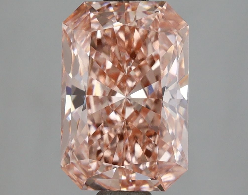 IGI Radiant 2.52ct Fancy Vivid Pink VVS2 - Loose Lab Diamond: IGI Radiant 2.52ct Fancy Vivid Pink VVS2 - Loose Lab Diamond Item Specifics: Source: This Is A Real Diamond Grown In A Lab Not Mined. Carat: 2.52 Cut: - Color: Fancy Vivid Pink Clarity: VVS2 Polish: E
