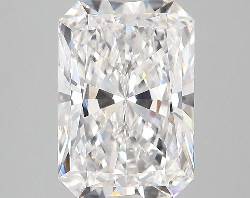IGI Radiant 3.75ct E VVS2 - Loose Lab Diamond: IGI Radiant 3.75ct E VVS2 - Loose Lab Diamond Item Specifics: Source: This Is A Real Diamond Grown In A Lab Not Mined. Carat: 3.75 Cut: - Color: E Clarity: VVS2 Polish: EX Symmetry: EX Measurements: 1