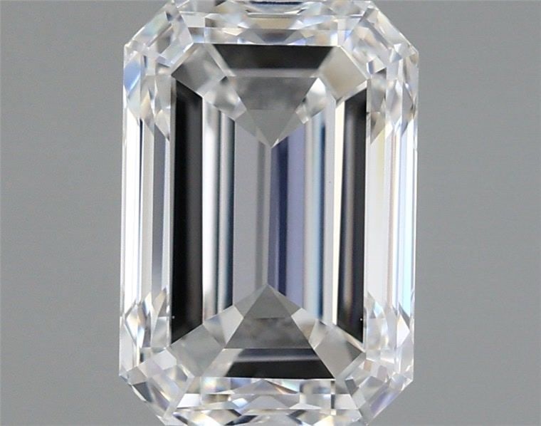 IGI Emerald 2.42ct E VVS2 - Loose Lab Diamond: IGI Emerald 2.42ct E VVS2 - Loose Lab Diamond Item Specifics: Source: This Is A Real Diamond Grown In A Lab Not Mined. Carat: 2.42 Cut: - Color: E Clarity: VVS2 Polish: EX Symmetry: EX Measurements: 8