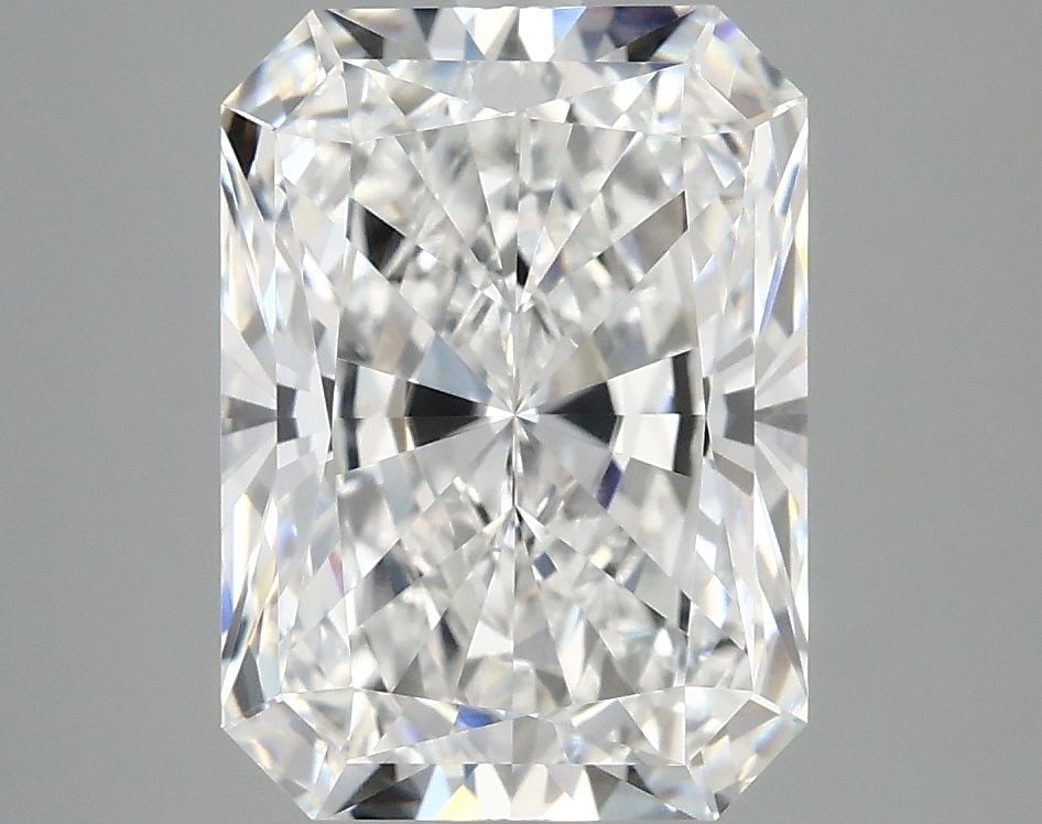 IGI Radiant 4.08ct E VVS2 - Loose Lab Diamond: IGI Radiant 4.08ct E VVS2 - Loose Lab Diamond Item Specifics: Source: This Is A Real Diamond Grown In A Lab Not Mined. Carat: 4.08 Cut: - Color: E Clarity: VVS2 Polish: EX Symmetry: EX Measurements: 1