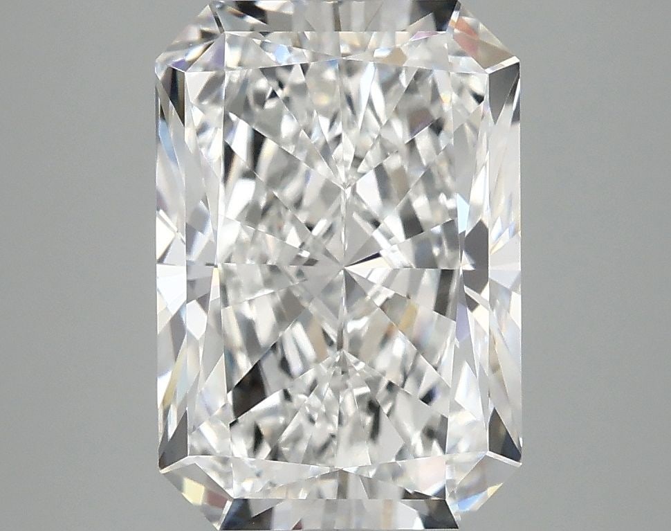 IGI Radiant 4.04ct E VVS2 - Loose Lab Diamond: IGI Radiant 4.04ct E VVS2 - Loose Lab Diamond Item Specifics: Source: This Is A Real Diamond Grown In A Lab Not Mined. Carat: 4.04 Cut: - Color: E Clarity: VVS2 Polish: EX Symmetry: EX Measurements: 1