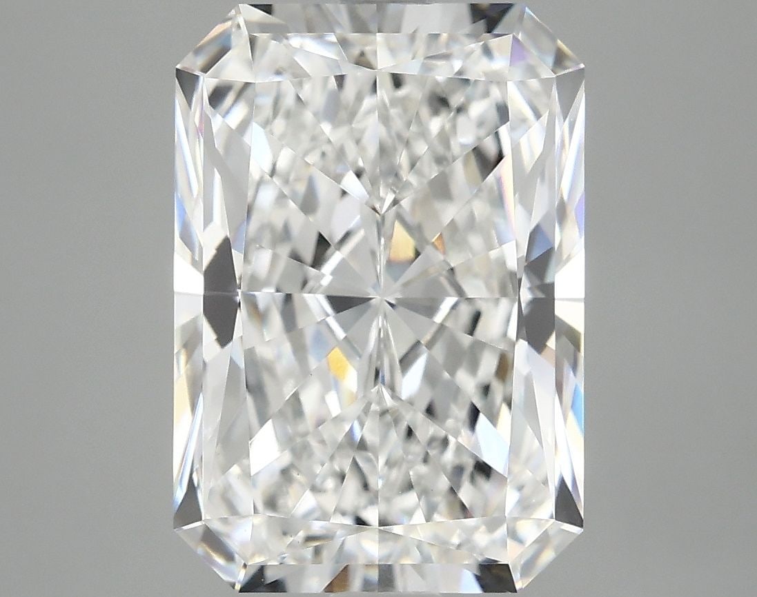 IGI Radiant 4.08ct E VVS2 - Loose Lab Diamond: IGI Radiant 4.08ct E VVS2 - Loose Lab Diamond Item Specifics: Source: This Is A Real Diamond Grown In A Lab Not Mined. Carat: 4.08 Cut: - Color: E Clarity: VVS2 Polish: EX Symmetry: EX Measurements: 1