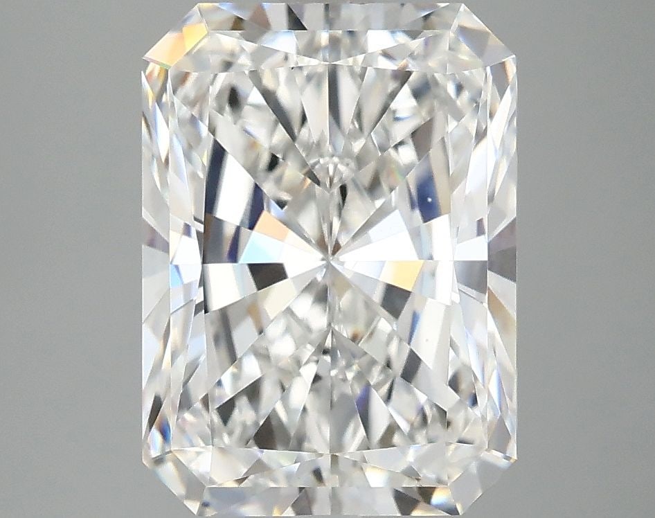 IGI Radiant 3.98ct E VVS2 - Loose Lab Diamond: IGI Radiant 3.98ct E VVS2 - Loose Lab Diamond Item Specifics: Source: This Is A Real Diamond Grown In A Lab Not Mined. Carat: 3.98 Cut: - Color: E Clarity: VVS2 Polish: EX Symmetry: EX Measurements: 1