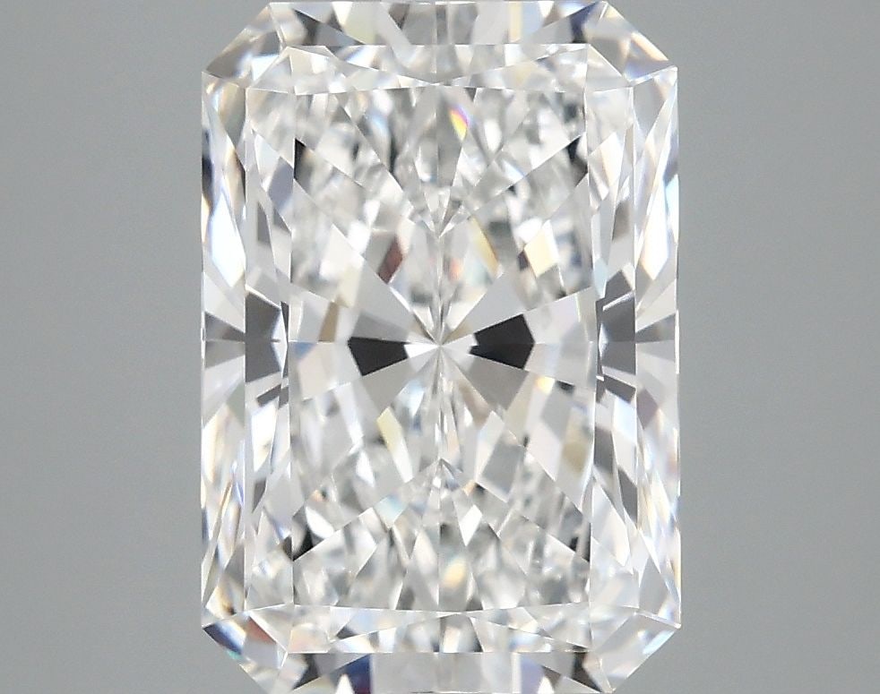 IGI Radiant 4.05ct E VVS2 - Loose Lab Diamond: IGI Radiant 4.05ct E VVS2 - Loose Lab Diamond Item Specifics: Source: This Is A Real Diamond Grown In A Lab Not Mined. Carat: 4.05 Cut: - Color: E Clarity: VVS2 Polish: EX Symmetry: EX Measurements: 1