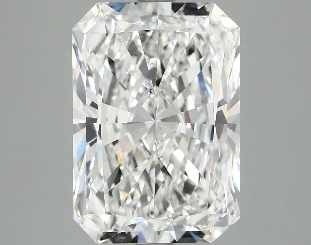 IGI Radiant 4.04ct E VVS2 - Loose Lab Diamond: IGI Radiant 4.04ct E VVS2 - Loose Lab Diamond Item Specifics: Source: This Is A Real Diamond Grown In A Lab Not Mined. Carat: 4.04 Cut: - Color: E Clarity: VVS2 Polish: EX Symmetry: EX Measurements: 1