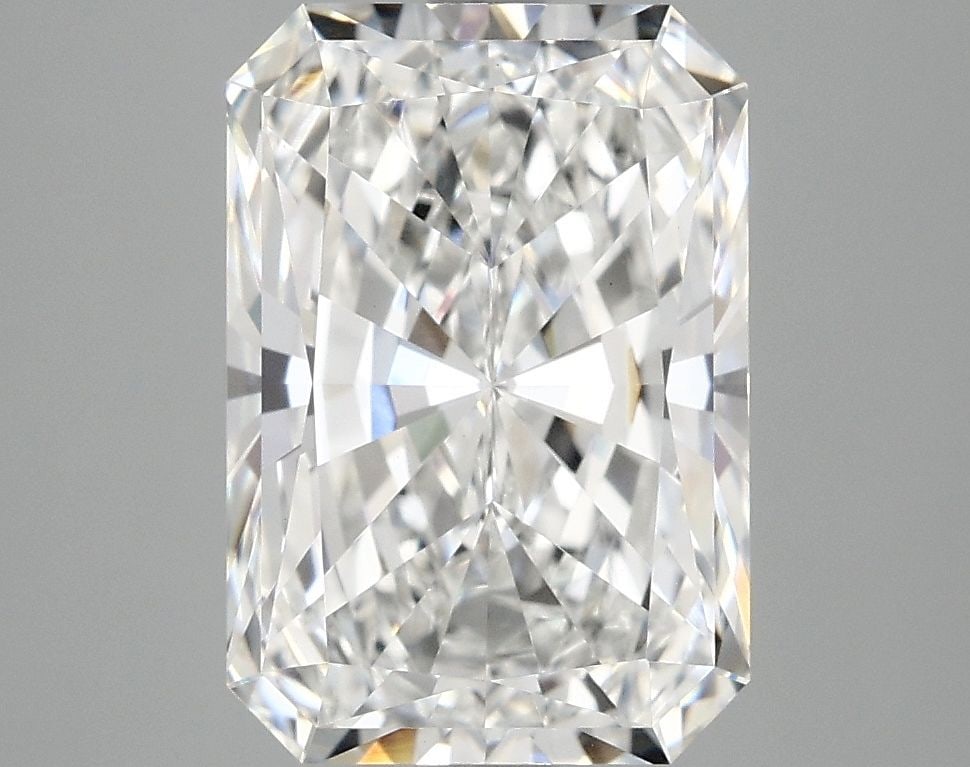 IGI Radiant 3.89ct E VVS2 - Loose Lab Diamond: IGI Radiant 3.89ct E VVS2 - Loose Lab Diamond Item Specifics: Source: This Is A Real Diamond Grown In A Lab Not Mined. Carat: 3.89 Cut: - Color: E Clarity: VVS2 Polish: EX Symmetry: EX Measurements: 1