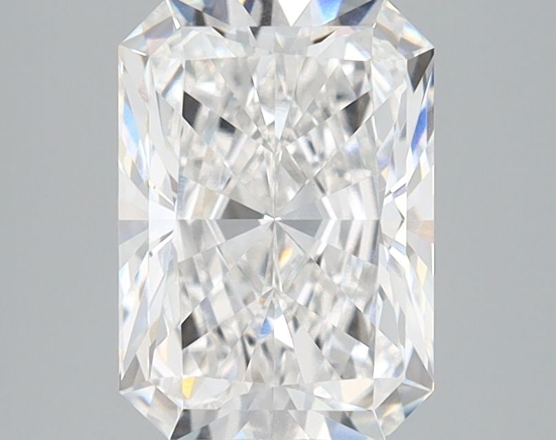 GIA Radiant 2.1ct E VVS2 - Loose Lab Diamond: GIA Radiant 2.1ct E VVS2 - Loose Lab Diamond Item Specifics: Source: This Is A Real Diamond Grown In A Lab Not Mined. Carat: 2.1 Cut: - Color: E Clarity: VVS2 Polish: EX Symmetry: EX Measurements: 8.8