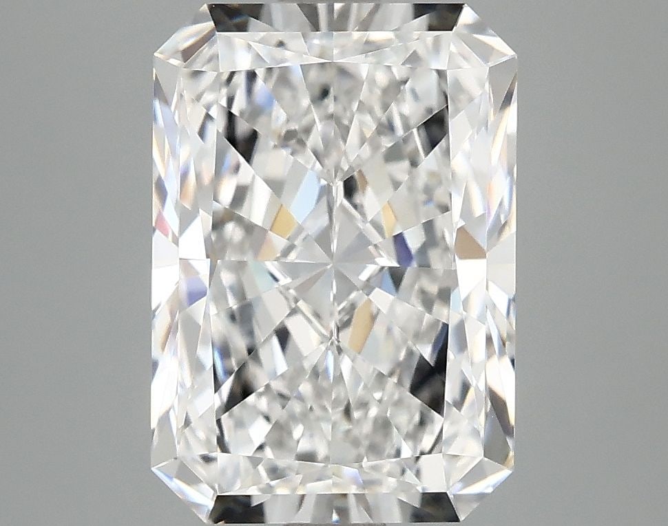 IGI Radiant 3.93ct E VVS2 - Loose Lab Diamond: IGI Radiant 3.93ct E VVS2 - Loose Lab Diamond Item Specifics: Source: This Is A Real Diamond Grown In A Lab Not Mined. Carat: 3.93 Cut: - Color: E Clarity: VVS2 Polish: EX Symmetry: EX Measurements: 1
