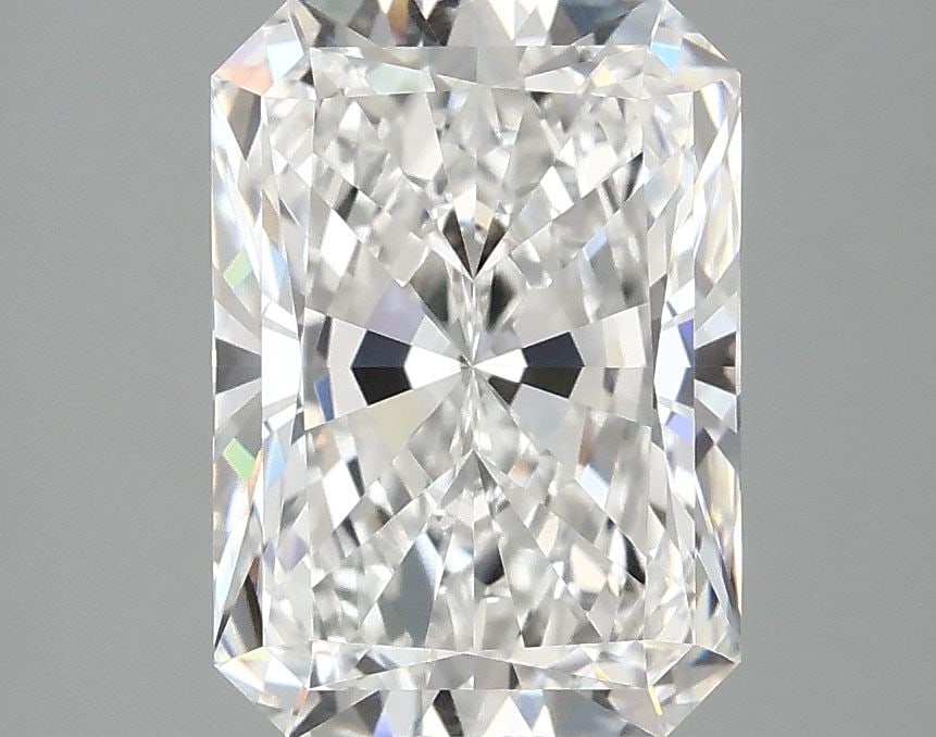 IGI Radiant 3.1ct E VVS2 - Loose Lab Diamond: IGI Radiant 3.1ct E VVS2 - Loose Lab Diamond Item Specifics: Source: This Is A Real Diamond Grown In A Lab Not Mined. Carat: 3.1 Cut: - Color: E Clarity: VVS2 Polish: EX Symmetry: EX Measurements: