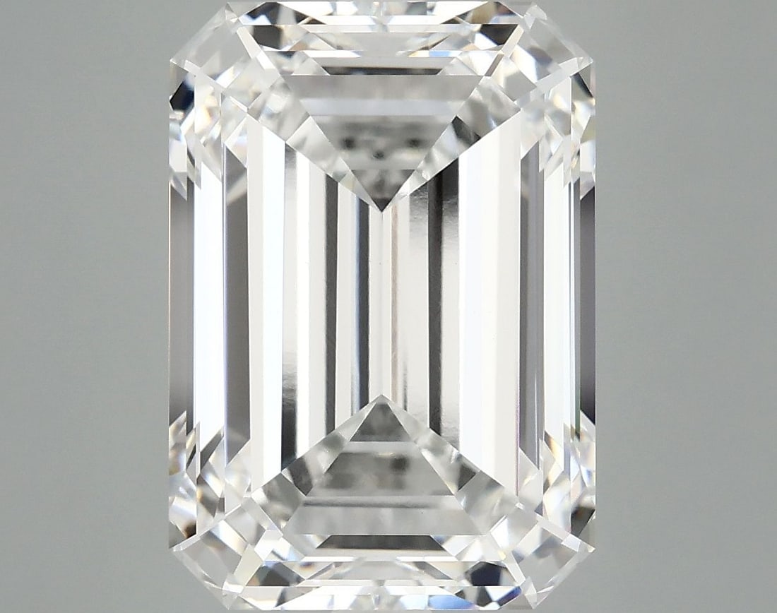 IGI Emerald 8.8ct E VVS2 - Loose Lab Diamond: IGI Emerald 8.8ct E VVS2 - Loose Lab Diamond Item Specifics: Source: This Is A Real Diamond Grown In A Lab Not Mined. Carat: 8.8 Cut: - Color: E Clarity: VVS2 Polish: EX Symmetry: EX Measurements: 13.