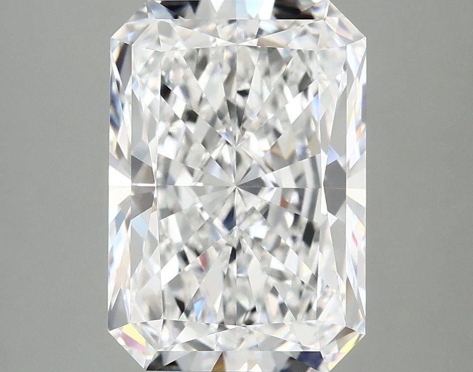IGI Radiant 4.11ct E VVS2 - Loose Lab Diamond: IGI Radiant 4.11ct E VVS2 - Loose Lab Diamond Item Specifics: Source: This Is A Real Diamond Grown In A Lab Not Mined. Carat: 4.11 Cut: - Color: E Clarity: VVS2 Polish: EX Symmetry: EX Measurements: 1