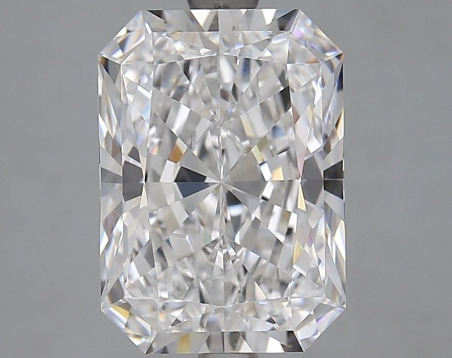 GIA Radiant 3.76ct D VVS2 - Loose Lab Diamond: GIA Radiant 3.76ct D VVS2 - Loose Lab Diamond Item Specifics: Source: This Is A Real Diamond Grown In A Lab Not Mined. Carat: 3.76 Cut: - Color: D Clarity: VVS2 Polish: EX Symmetry: EX Measurements: 1