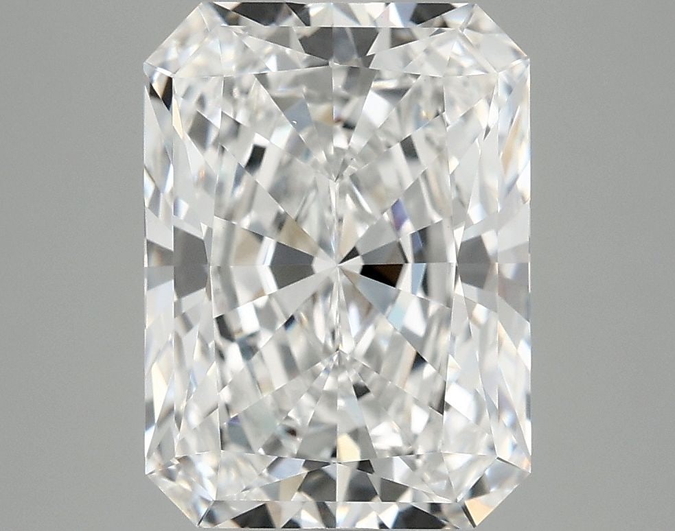 IGI Radiant 3.93ct E VVS2 - Loose Lab Diamond: IGI Radiant 3.93ct E VVS2 - Loose Lab Diamond Item Specifics: Source: This Is A Real Diamond Grown In A Lab Not Mined. Carat: 3.93 Cut: - Color: E Clarity: VVS2 Polish: EX Symmetry: EX Measurements: 1