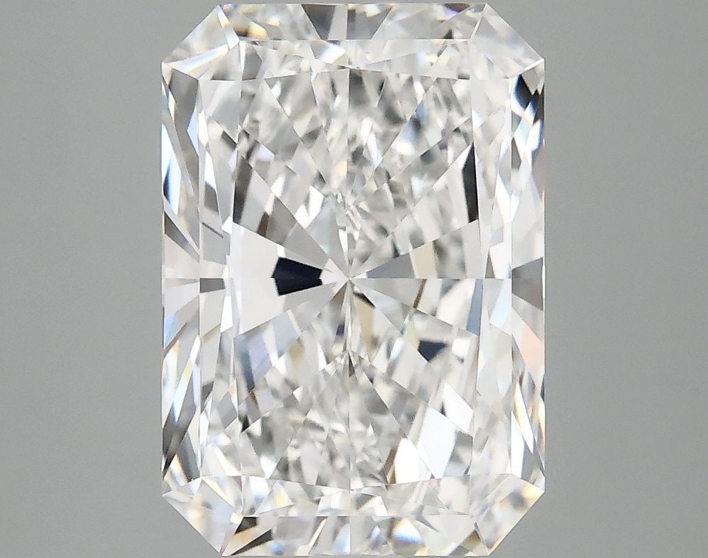 IGI Radiant 4.09ct E VVS2 - Loose Lab Diamond: IGI Radiant 4.09ct E VVS2 - Loose Lab Diamond Item Specifics: Source: This Is A Real Diamond Grown In A Lab Not Mined. Carat: 4.09 Cut: - Color: E Clarity: VVS2 Polish: EX Symmetry: EX Measurements: 1
