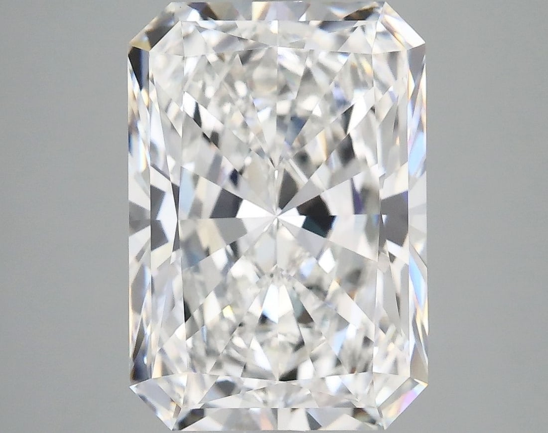 IGI Radiant 4.99ct E VVS2 - Loose Lab Diamond: IGI Radiant 4.99ct E VVS2 - Loose Lab Diamond Item Specifics: Source: This Is A Real Diamond Grown In A Lab Not Mined. Carat: 4.99 Cut: - Color: E Clarity: VVS2 Polish: EX Symmetry: EX Measurements: 1