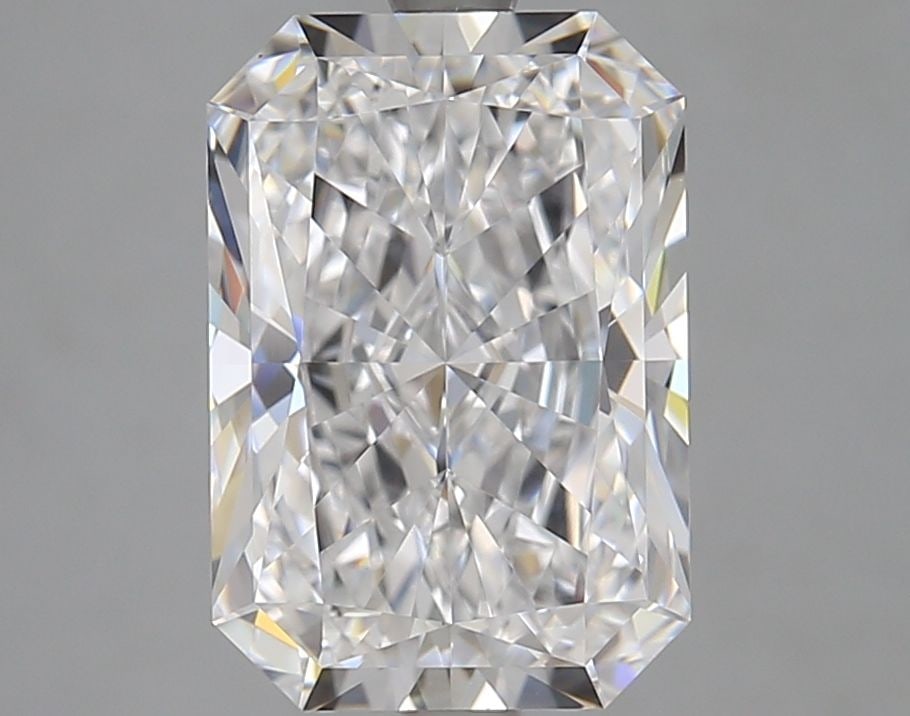 GIA Radiant 4.03ct D VVS2 - Loose Lab Diamond: GIA Radiant 4.03ct D VVS2 - Loose Lab Diamond Item Specifics: Source: This Is A Real Diamond Grown In A Lab Not Mined. Carat: 4.03 Cut: - Color: D Clarity: VVS2 Polish: EX Symmetry: EX Measurements: 1