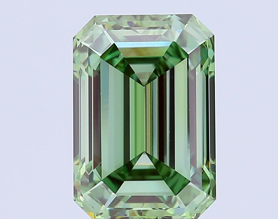 IGI Emerald 7.08ct Fancy Vivid Green VVS2 - Loose Lab Diamond: IGI Emerald 7.08ct Fancy Vivid Green VVS2 - Loose Lab Diamond Item Specifics: Source: This Is A Real Diamond Grown In A Lab Not Mined. Carat: 7.08 Cut: - Color: Fancy Vivid Green Clarity: VVS2 Polish: