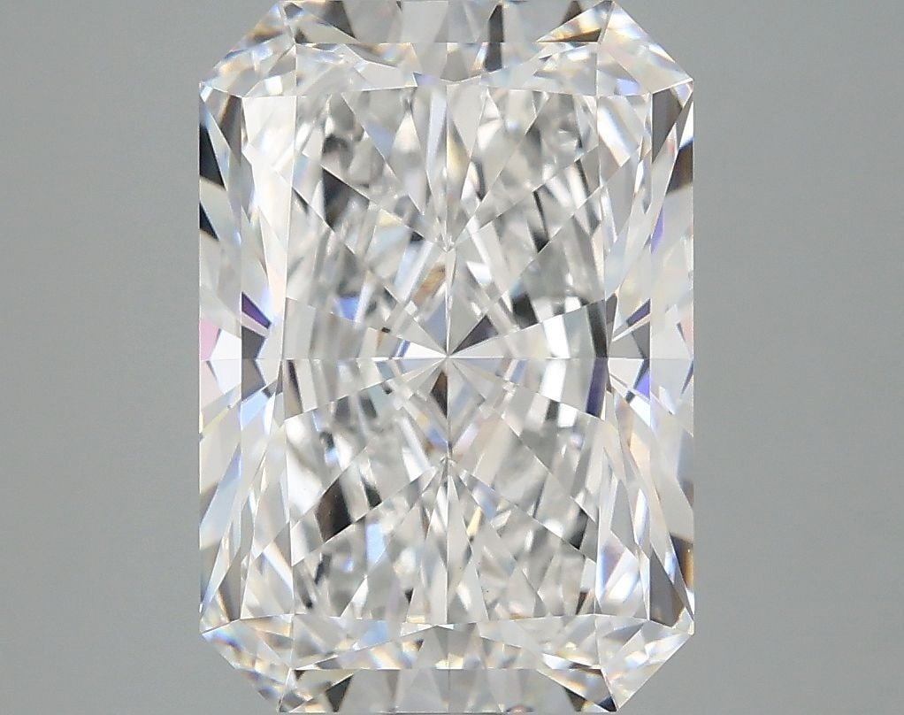 GIA Radiant 4.81ct E VVS2 - Loose Lab Diamond: GIA Radiant 4.81ct E VVS2 - Loose Lab Diamond Item Specifics: Source: This Is A Real Diamond Grown In A Lab Not Mined. Carat: 4.81 Cut: - Color: E Clarity: VVS2 Polish: EX Symmetry: EX Measurements: 1