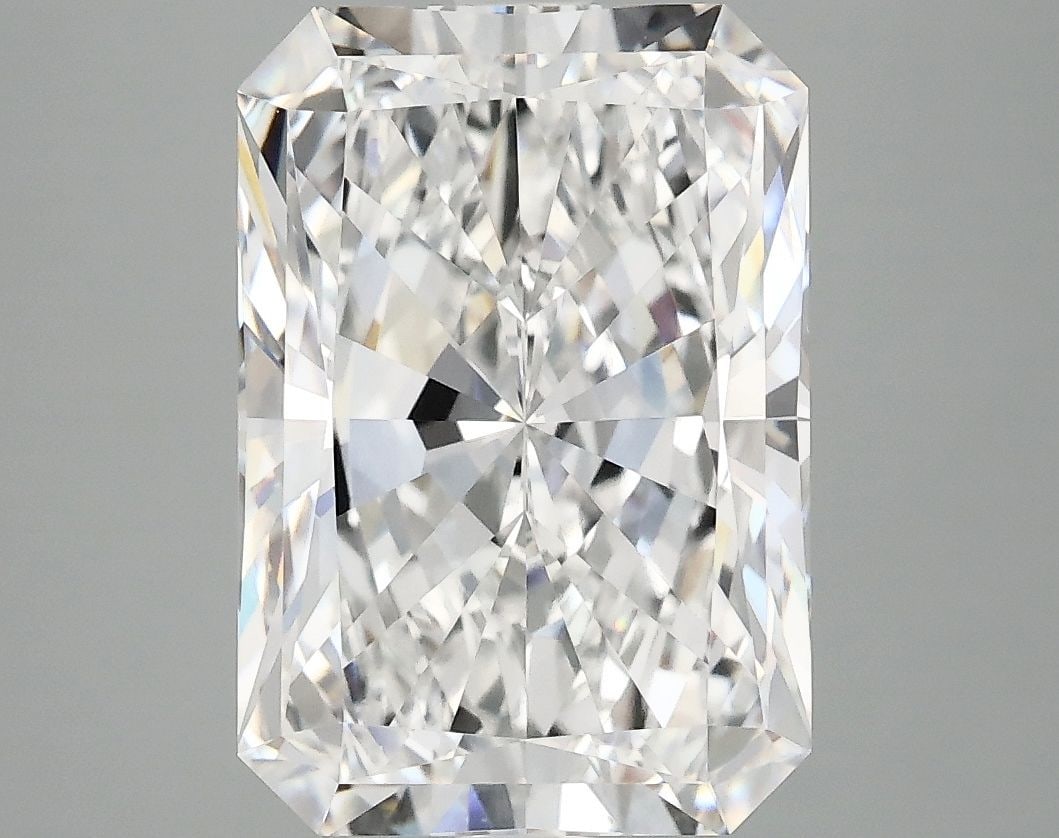 IGI Radiant 4.99ct E VVS2 - Loose Lab Diamond: IGI Radiant 4.99ct E VVS2 - Loose Lab Diamond Item Specifics: Source: This Is A Real Diamond Grown In A Lab Not Mined. Carat: 4.99 Cut: - Color: E Clarity: VVS2 Polish: EX Symmetry: EX Measurements: 1