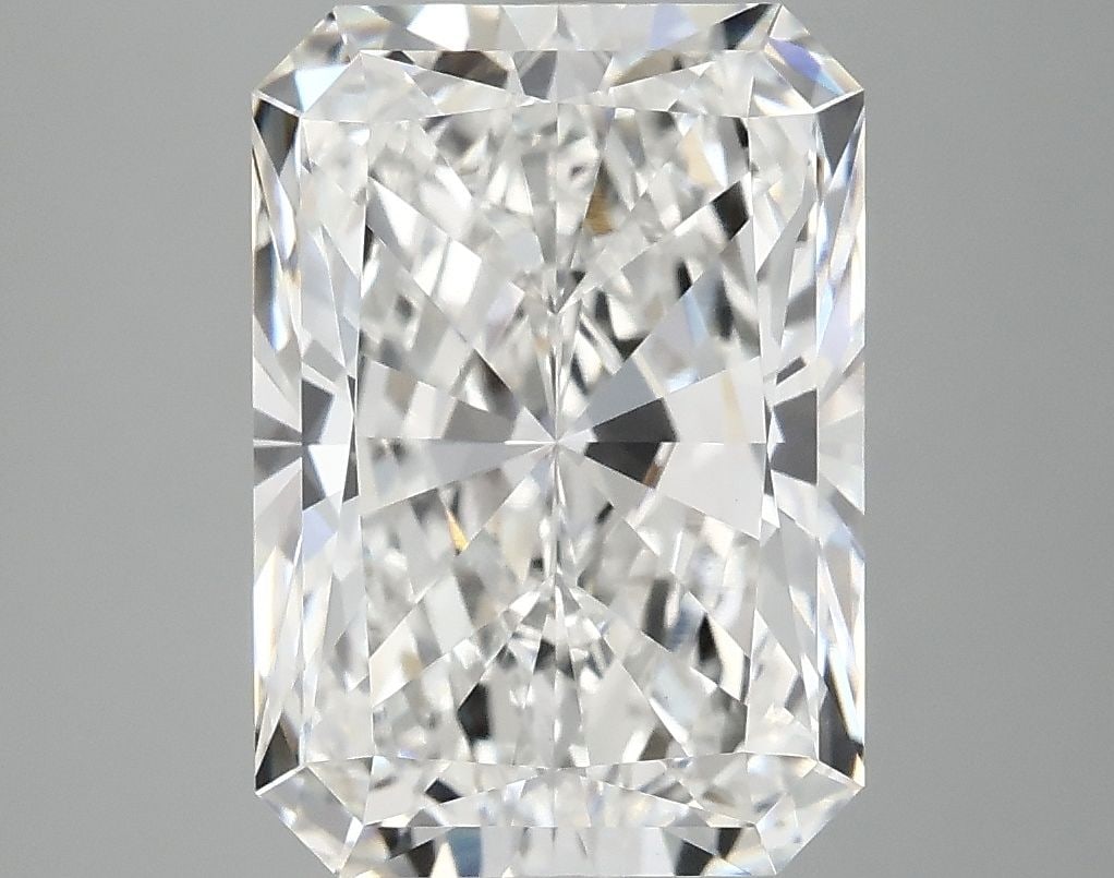 IGI Radiant 4.89ct E VVS2 - Loose Lab Diamond: IGI Radiant 4.89ct E VVS2 - Loose Lab Diamond Item Specifics: Source: This Is A Real Diamond Grown In A Lab Not Mined. Carat: 4.89 Cut: - Color: E Clarity: VVS2 Polish: EX Symmetry: EX Measurements: 1