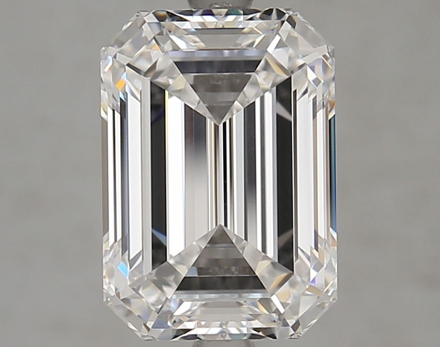 GIA Emerald 4.09ct E VVS1 - Loose Lab Diamond: GIA Emerald 4.09ct E VVS1 - Loose Lab Diamond Item Specifics: Source: This Is A Real Diamond Grown In A Lab Not Mined. Carat: 4.09 Cut: - Color: E Clarity: VVS1 Polish: EX Symmetry: EX Measurements: 1