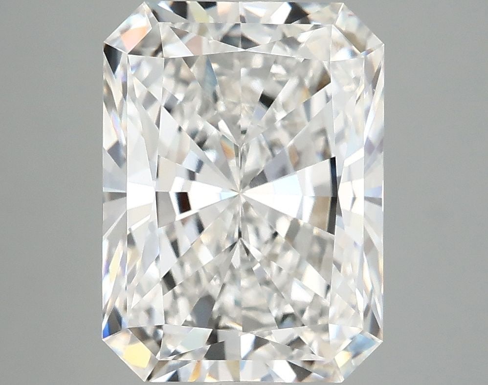 IGI Radiant 4.99ct E VVS2 - Loose Lab Diamond: IGI Radiant 4.99ct E VVS2 - Loose Lab Diamond Item Specifics: Source: This Is A Real Diamond Grown In A Lab Not Mined. Carat: 4.99 Cut: - Color: E Clarity: VVS2 Polish: EX Symmetry: EX Measurements: 1