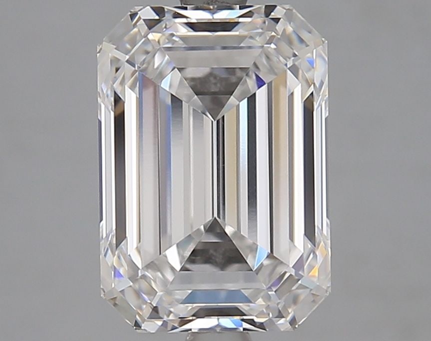 GIA Emerald 4.06ct E VVS2 - Loose Lab Diamond: GIA Emerald 4.06ct E VVS2 - Loose Lab Diamond Item Specifics: Source: This Is A Real Diamond Grown In A Lab Not Mined. Carat: 4.06 Cut: - Color: E Clarity: VVS2 Polish: EX Symmetry: EX Measurements: 1