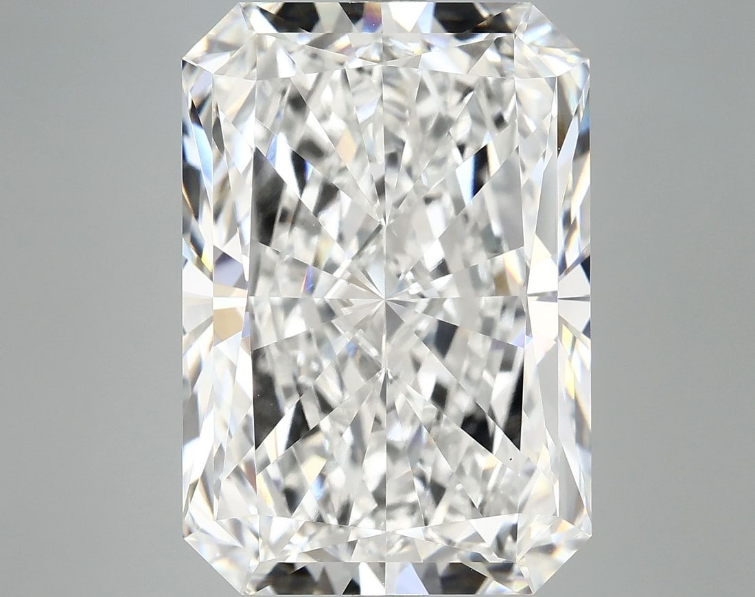 IGI Radiant 12.77ct E VVS2 - Loose Lab Diamond: IGI Radiant 12.77ct E VVS2 - Loose Lab Diamond Item Specifics: Source: This Is A Real Diamond Grown In A Lab Not Mined. Carat: 12.77 Cut: - Color: E Clarity: VVS2 Polish: EX Symmetry: EX Measurements: