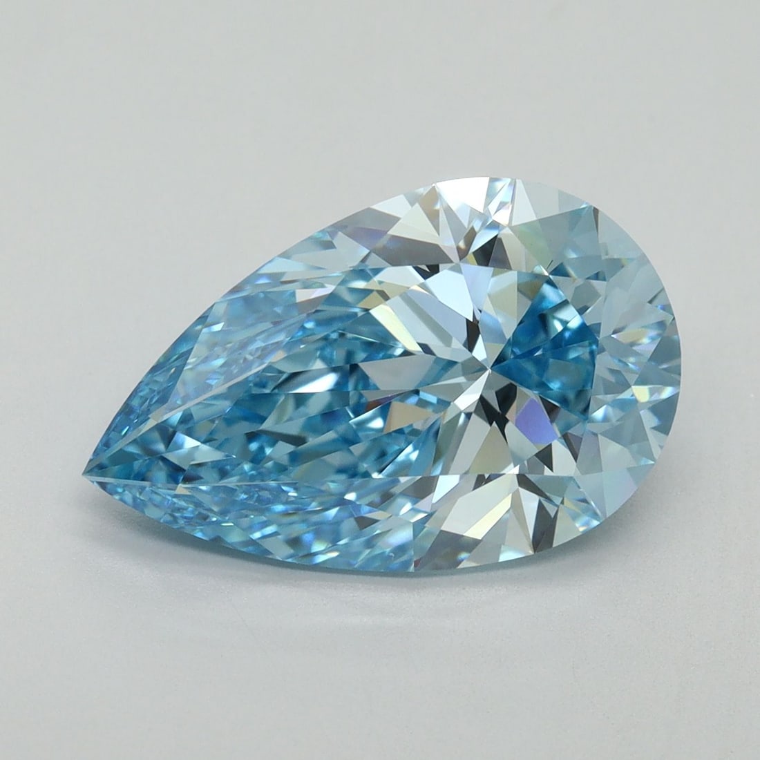 IGI Pear 5.01ct Fancy Vivid Blue VVS2 - Loose Lab Diamond: IGI Pear 5.01ct Fancy Vivid Blue VVS2 - Loose Lab Diamond Item Specifics: Source: This Is A Real Diamond Grown In A Lab Not Mined. Carat: 5.01 Cut: - Color: Fancy Vivid Blue Clarity: VVS2 Polish: EX S