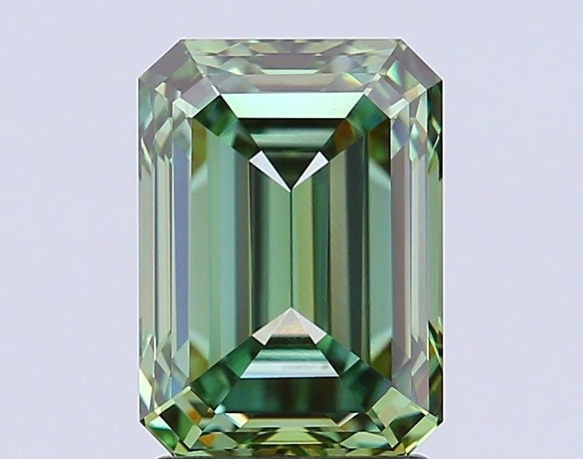 IGI Emerald 2.53ct Fancy Vivid Green VVS2 - Loose Lab Diamond: IGI Emerald 2.53ct Fancy Vivid Green VVS2 - Loose Lab Diamond Item Specifics: Source: This Is A Real Diamond Grown In A Lab Not Mined. Carat: 2.53 Cut: - Color: Fancy Vivid Green Clarity: VVS2 Polish: