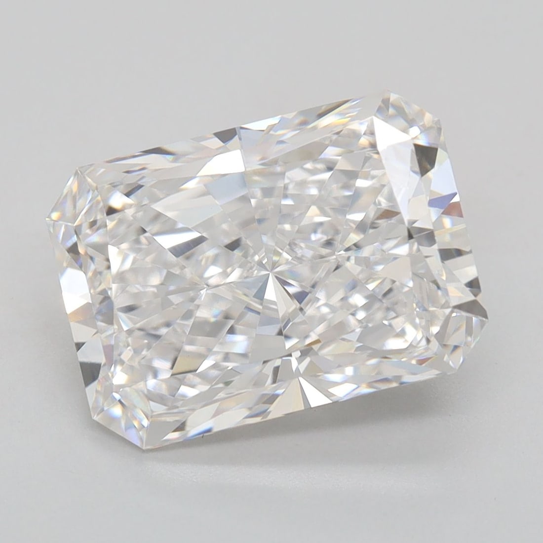 GIA Radiant 3.57ct E VVS2 - Loose Lab Diamond: GIA Radiant 3.57ct E VVS2 - Loose Lab Diamond Item Specifics: Source: This Is A Real Diamond Grown In A Lab Not Mined. Carat: 3.57 Cut: - Color: E Clarity: VVS2 Polish: EX Symmetry: EX Measurements: 1