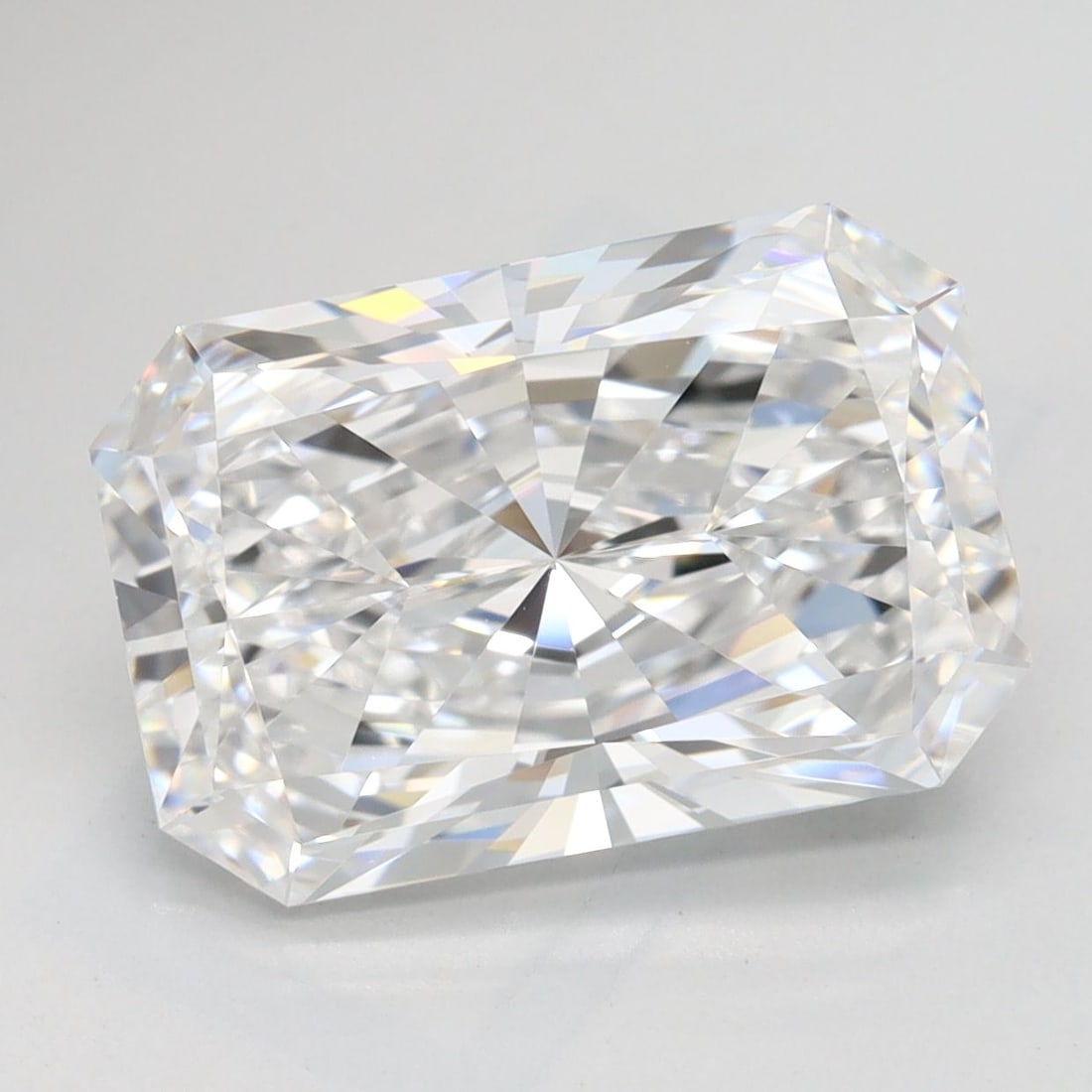 GIA Radiant 4.23ct D VVS1 - Loose Lab Diamond: GIA Radiant 4.23ct D VVS1 - Loose Lab Diamond Item Specifics: Source: This Is A Real Diamond Grown In A Lab Not Mined. Carat: 4.23 Cut: - Color: D Clarity: VVS1 Polish: EX Symmetry: EX Measurements: 1