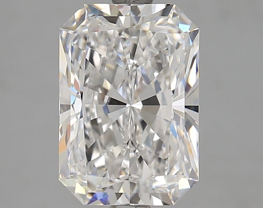 GIA Radiant 3.2ct E VVS2 - Loose Lab Diamond: GIA Radiant 3.2ct E VVS2 - Loose Lab Diamond Item Specifics: Source: This Is A Real Diamond Grown In A Lab Not Mined. Carat: 3.2 Cut: - Color: E Clarity: VVS2 Polish: EX Symmetry: EX Measurements: 10.