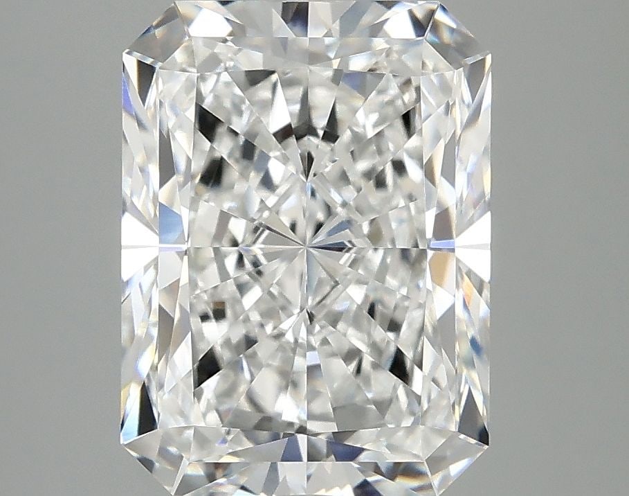 IGI Radiant 4.08ct E VVS2 - Loose Lab Diamond: IGI Radiant 4.08ct E VVS2 - Loose Lab Diamond Item Specifics: Source: This Is A Real Diamond Grown In A Lab Not Mined. Carat: 4.08 Cut: - Color: E Clarity: VVS2 Polish: EX Symmetry: EX Measurements: 1