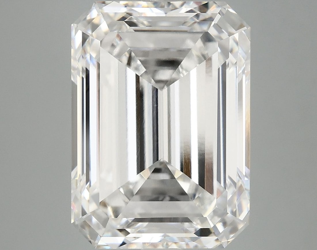 IGI Emerald 10.2ct E VVS2 - Loose Lab Diamond: IGI Emerald 10.2ct E VVS2 - Loose Lab Diamond Item Specifics: Source: This Is A Real Diamond Grown In A Lab Not Mined. Carat: 10.2 Cut: - Color: E Clarity: VVS2 Polish: EX Symmetry: EX Measurements: 1