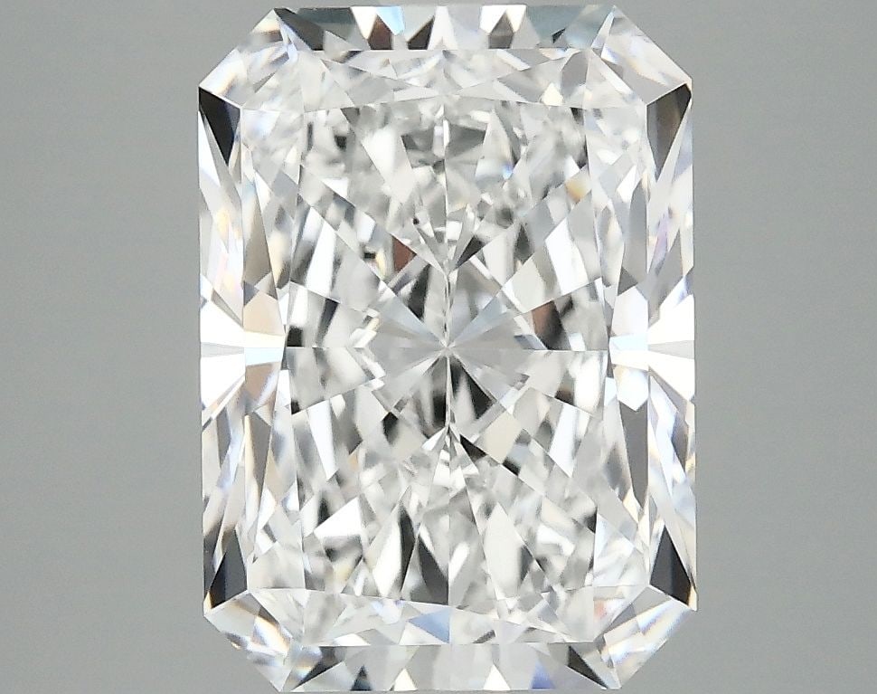 IGI Radiant 4.08ct E VVS2 - Loose Lab Diamond: IGI Radiant 4.08ct E VVS2 - Loose Lab Diamond Item Specifics: Source: This Is A Real Diamond Grown In A Lab Not Mined. Carat: 4.08 Cut: - Color: E Clarity: VVS2 Polish: EX Symmetry: EX Measurements: 1