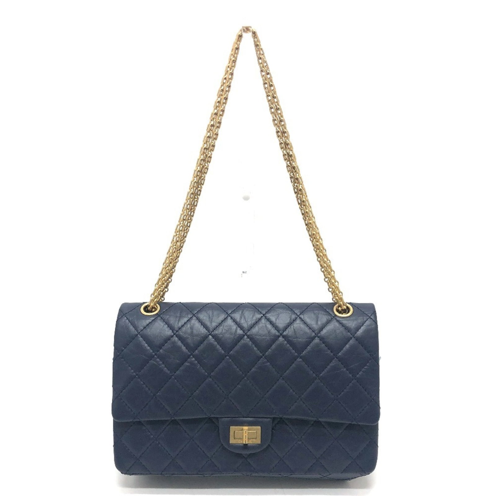 Shoulder Bag Leather Chanel: Shoulder Bag Leather Chanel Navy leather shoulder bag with classic design, measuring 17cm x 27.5cm x 8.5cm and accompanied by a box and dust bag. This Chanel shoulder bag features high-quality