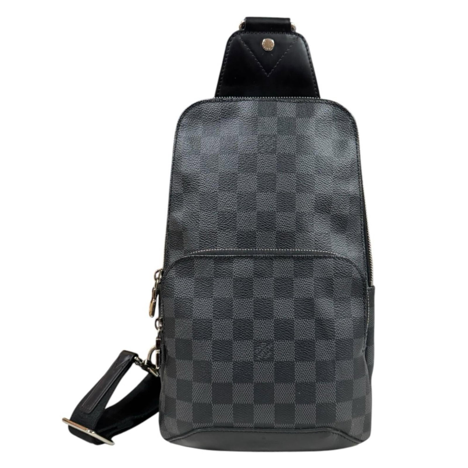 Graphite Damier Sling Bag Louis Vuitton: Graphite Damier Sling Bag Louis Vuitton The Louis Vuitton Graphite Damier Sling Bag boasts sleek, monochromatic design with the iconic Damier pattern in black and gray. Measuring 31cm x 20cm x 7cm,