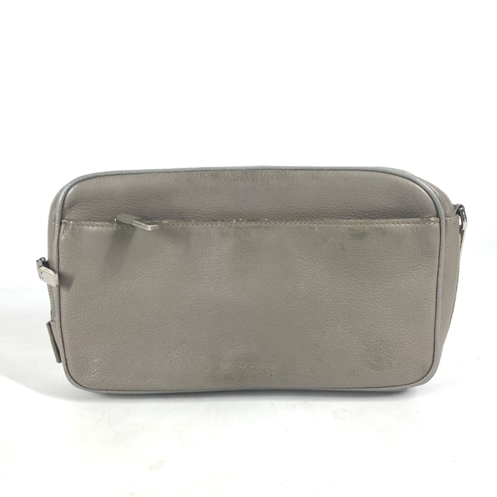 Christian Dior Leather Clutch Bag: Christian Dior Leather Clutch Bag Gray leather clutch bag from Christian Dior, measuring 27cm x 15cm x 5cm. This stylish accessory features a sleek design and premium materials. A versatile addition