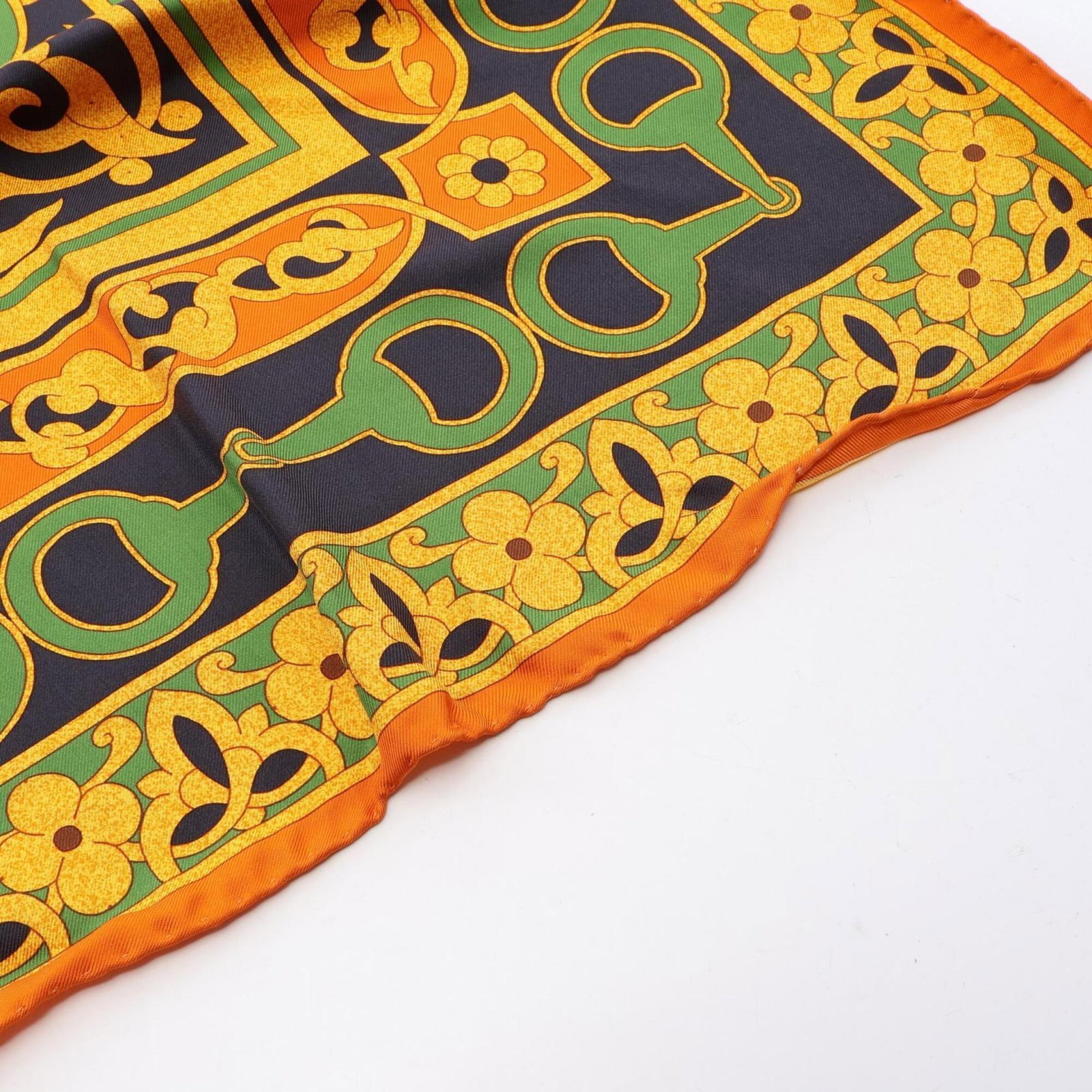 Gucci silk scarf - 4