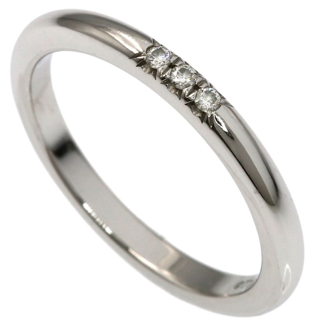 Tiffany&Co. Forever 3P Diamond Ring Platinum Pt950: Tiffany&Co. Forever 3P Diamond Ring Platinum Pt950 Tiffany&Co.'s Forever 3P Diamond Ring in platinum PT950 boasts a striking silver metal exterior, complemented by a beautiful diamond main stone.