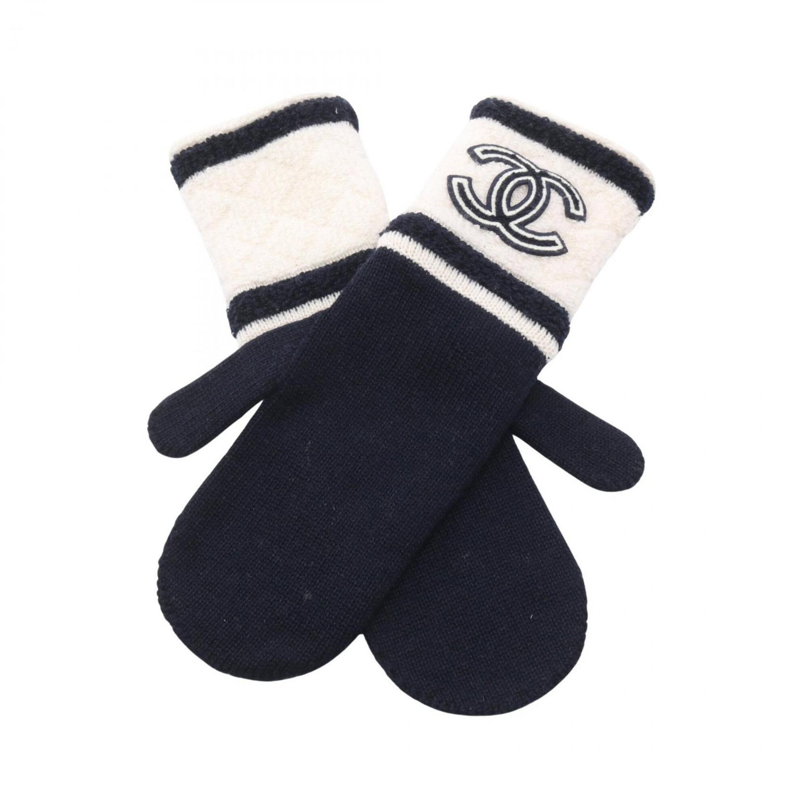 Mittens cashmere by Chanel (1 of 5)