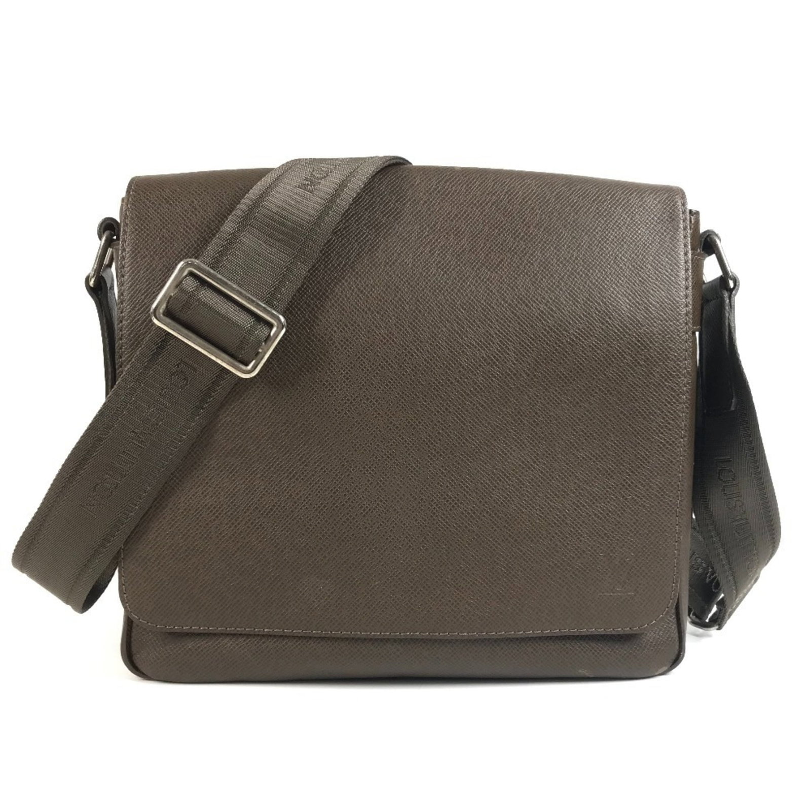 Louis Vuitton Messenger Bag Shoulder Bag Taiga Leather: Louis Vuitton Messenger Bag Shoulder Bag Taiga Leather The Louis Vuitton Messenger Bag Shoulder Bag Taiga Leather boasts classic design with its signature monogram pattern and sturdy Taiga leather con