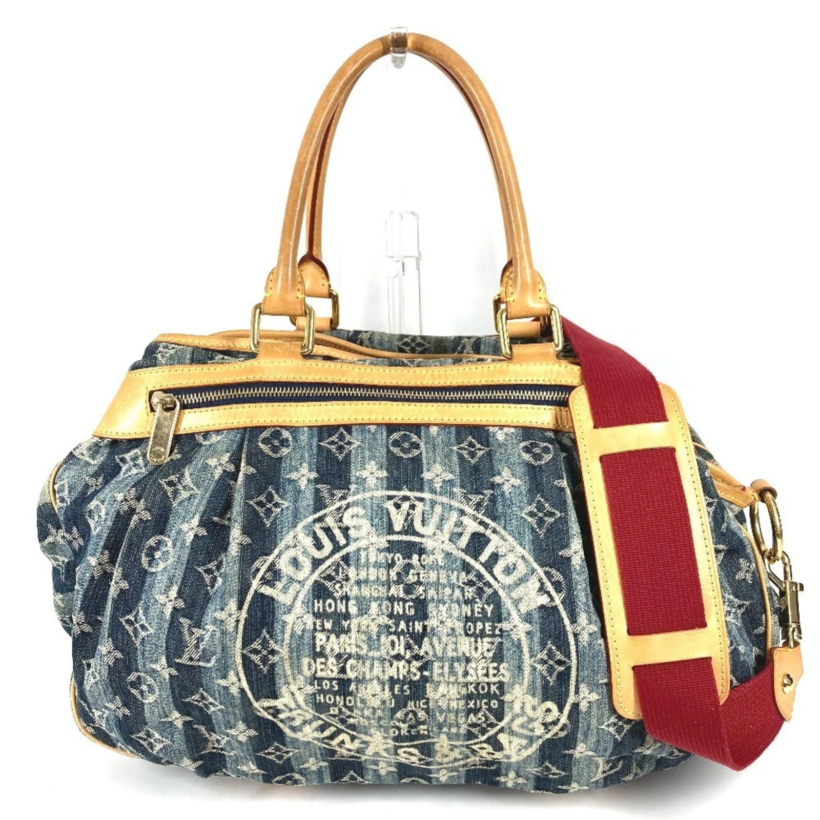 Louis Vuitton Monogram Denim Handbag Shoulder: Louis Vuitton Monogram Denim Handbag Shoulder Blue Monogram Denim Shoulder Bag from Louis Vuitton, measuring 31.5cm x 47cm x 17cm. This shoulder bag features the iconic monogram denim design and is