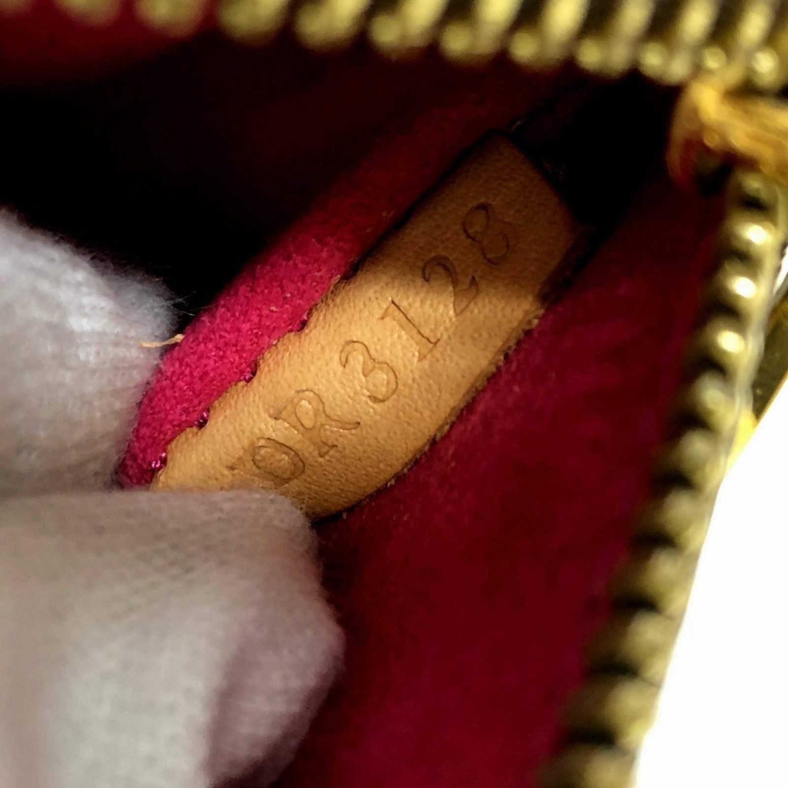 Louis Vuitton Handbag Monogram - 17