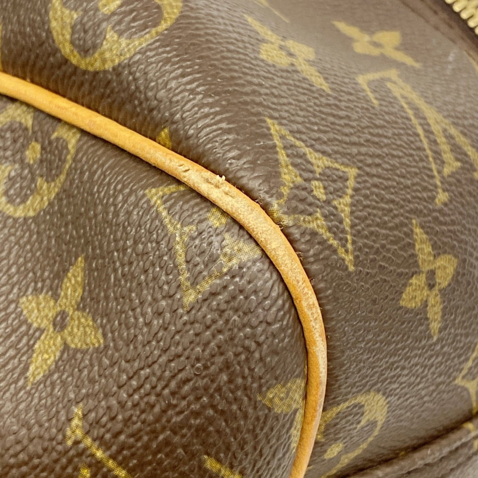 Louis Vuitton Handbag - 6