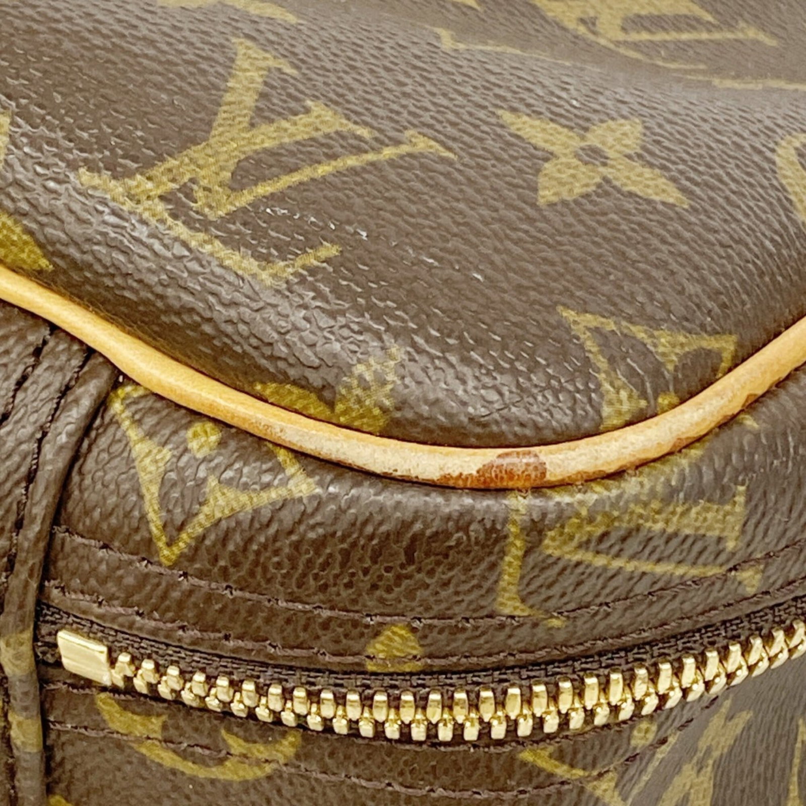 Louis Vuitton Handbag - 7